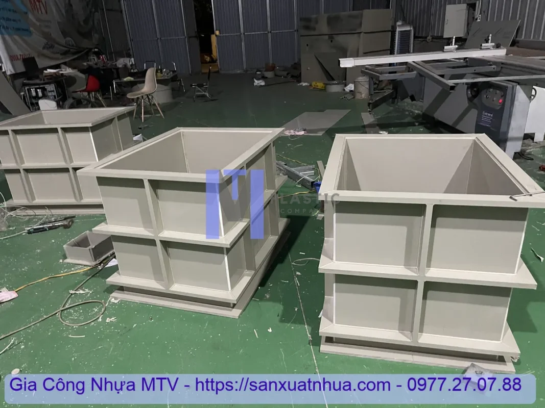 Bể nhựa nuôi cá bằng vật liệu nhựa PP chất lượng cao