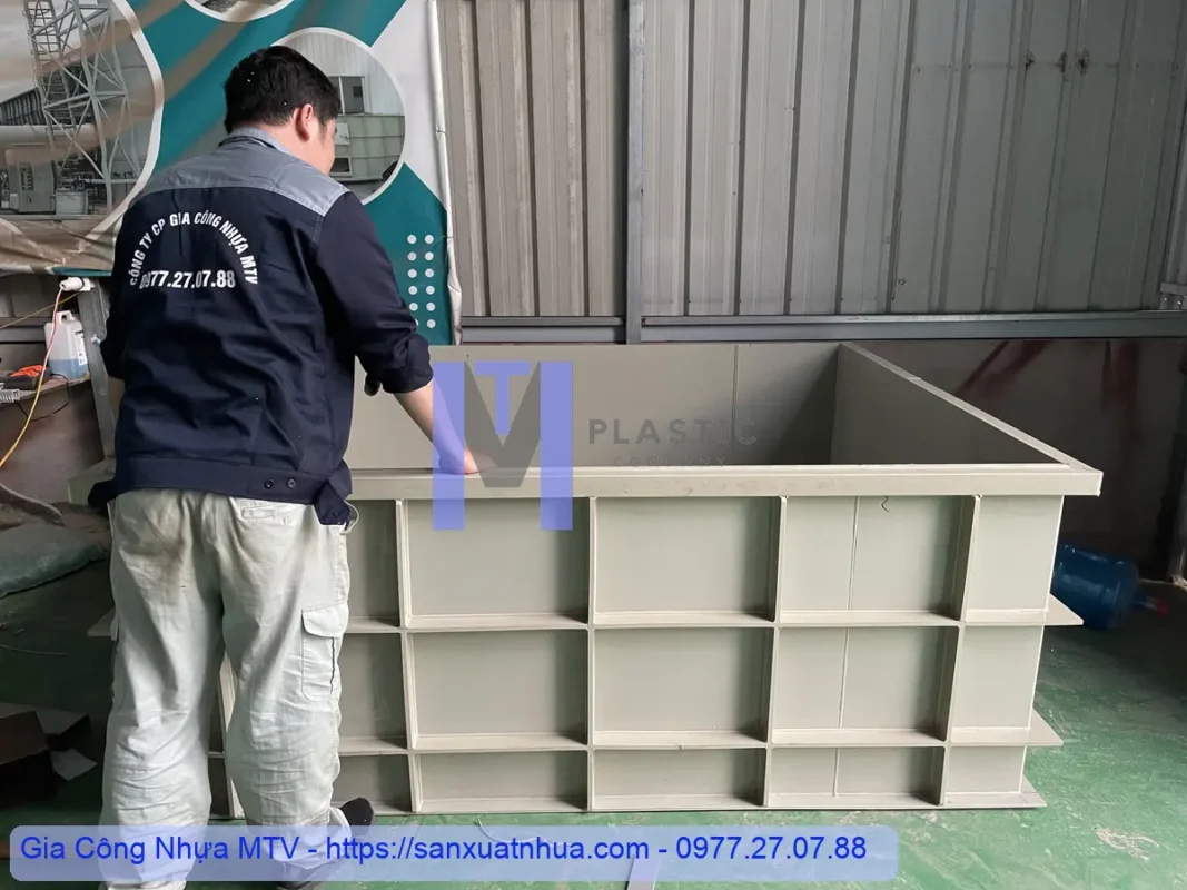 Bồn bể nhựa PP được sản xuất từ tấm nhựa PP đảm bảo kín khít