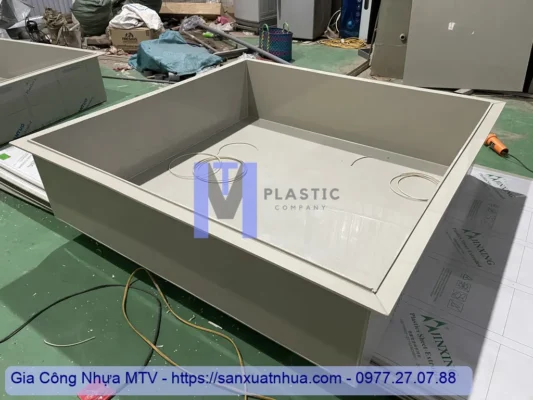 Khay chống tràn hóa chất bằng nhựa PP của MTV