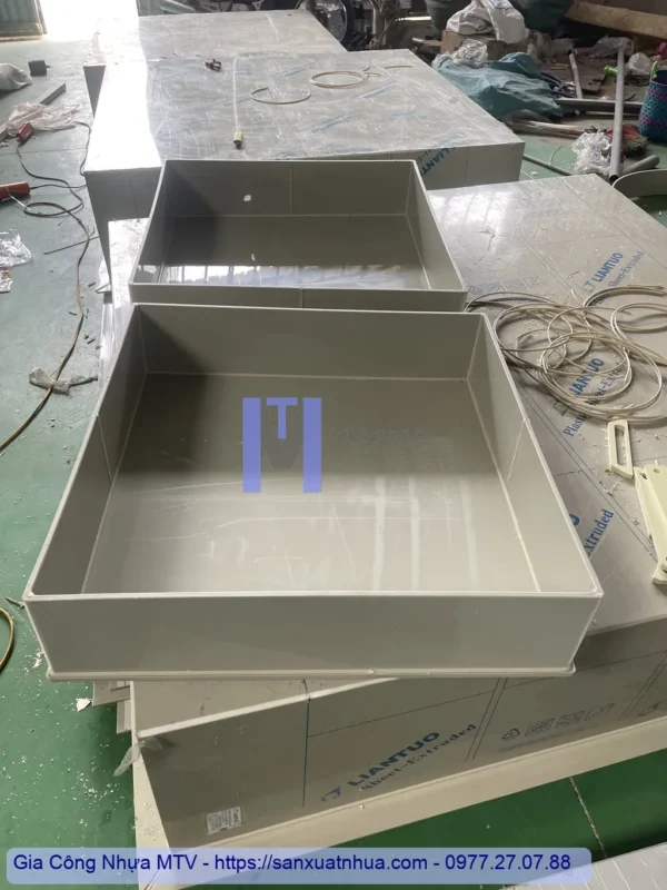 Khay chống tràn hóa chất kích thước 800x800x200mm